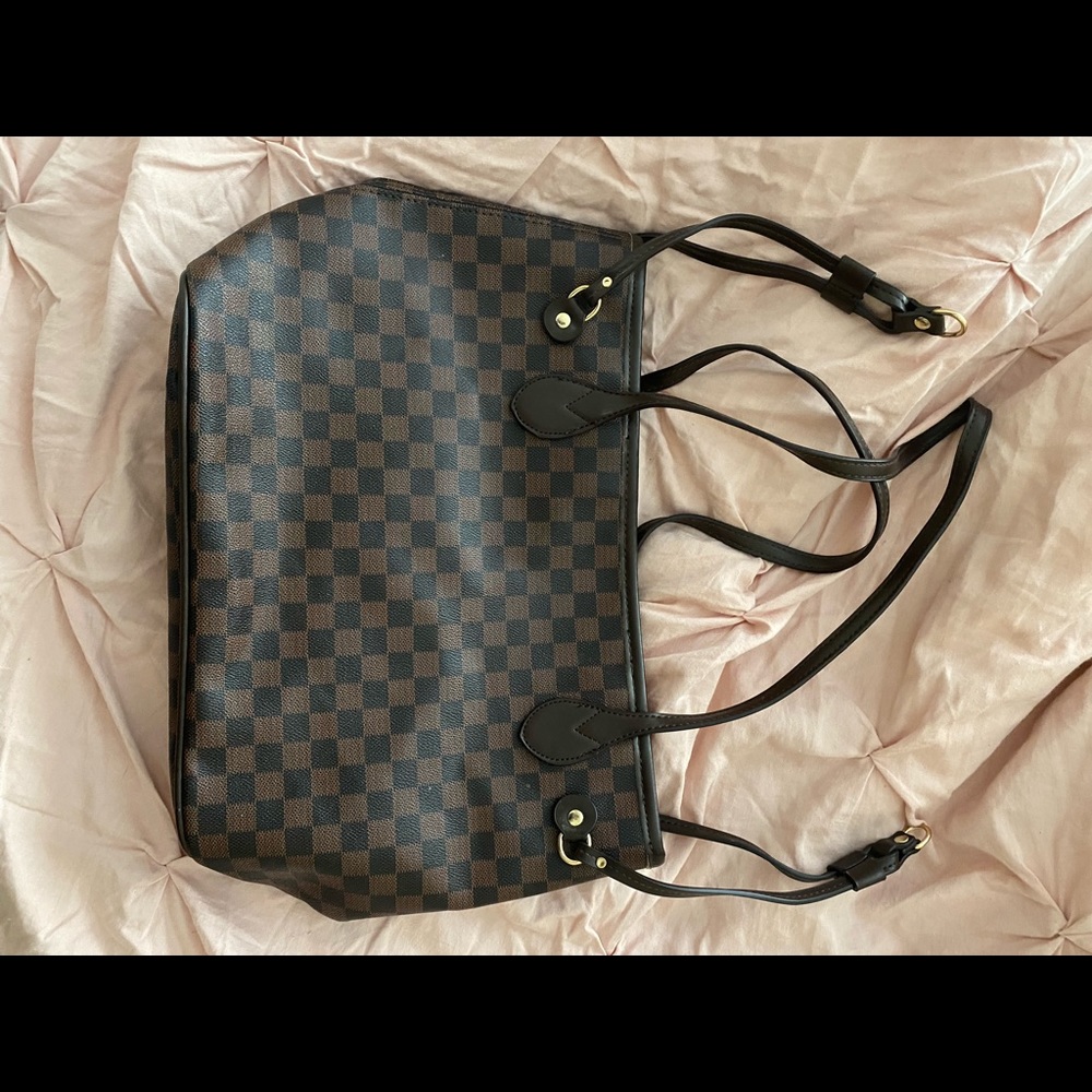Shoulder bag